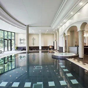 pavillon-de-la-rotonde.hotels-rhonealpes.com/